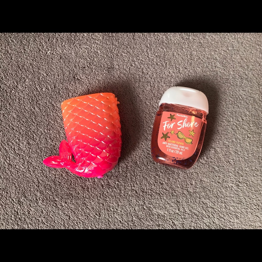 Light up Mermaid Tail Pocketbac Holder